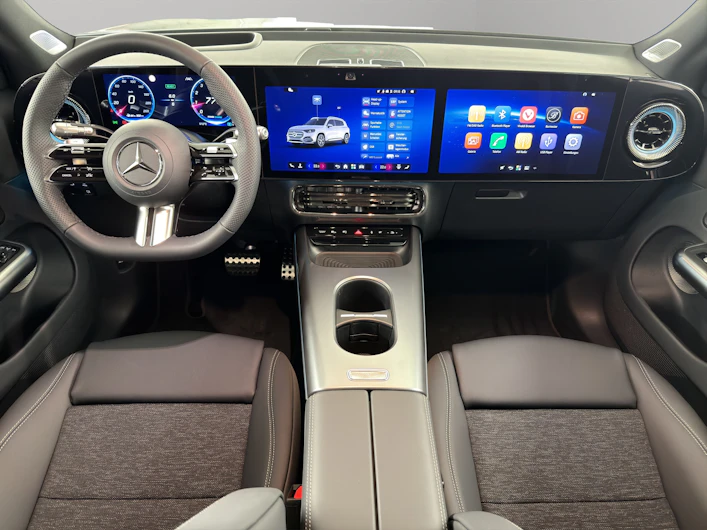 image du véhicule MERCEDES-BENZ GLB 220