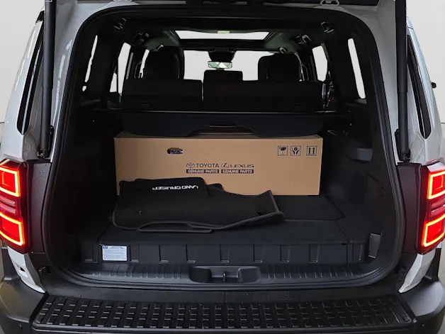 Toyota Land Cruiser 2.8 D 48V Invincible