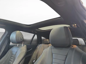 Fahrzeugbild MERCEDES-BENZ E 450 4MATIC T-Modell AMG Line