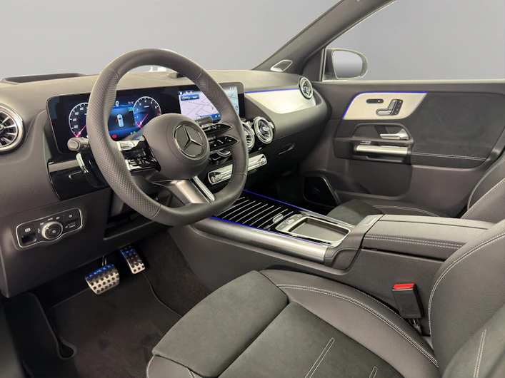 Fahrzeugbild MERCEDES-BENZ GLA 200