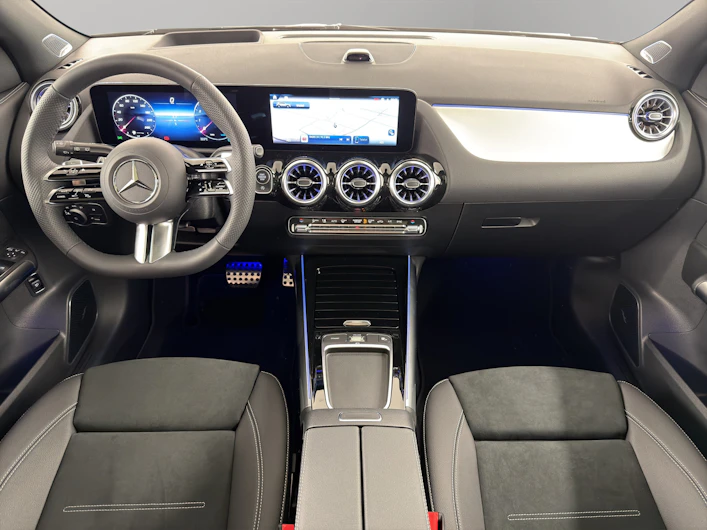Fahrzeugbild MERCEDES-BENZ GLA 200