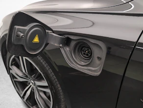 https://vehicle.imgix.net/4318041/33a82666-bdb6-414b-94db-b8f537d7f930.jpg