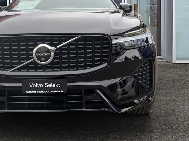 Volvo XC60 2.0 B5 MH R-Design AWD