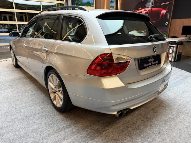 BMW 330xi Touring