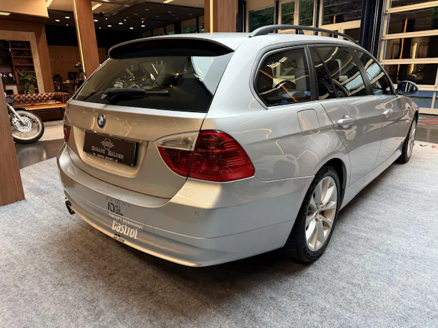 BMW 330xi Touring