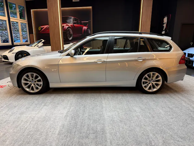 BMW 330xi Touring