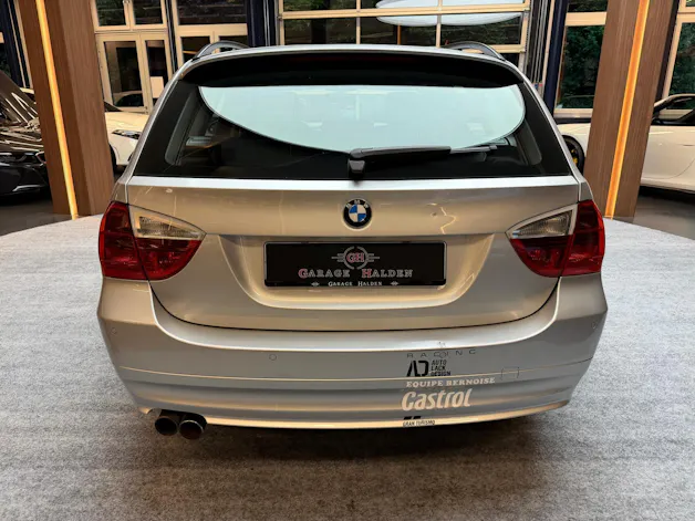 BMW 330xi Touring