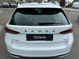 Škoda Octavia Combi 2.0 TSI DSG Sport Line 4x4