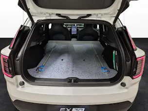 Volvo EX30 CC "WORKER" E60 Twin Performance AWD