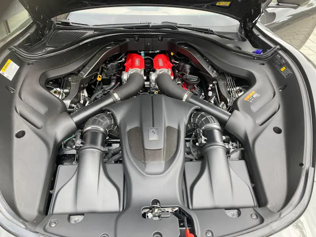Ferrari Roma 3.9 V8 T