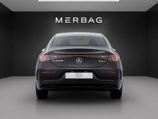 Mercedes-Benz CLA 220 4Matic 8G-DCT