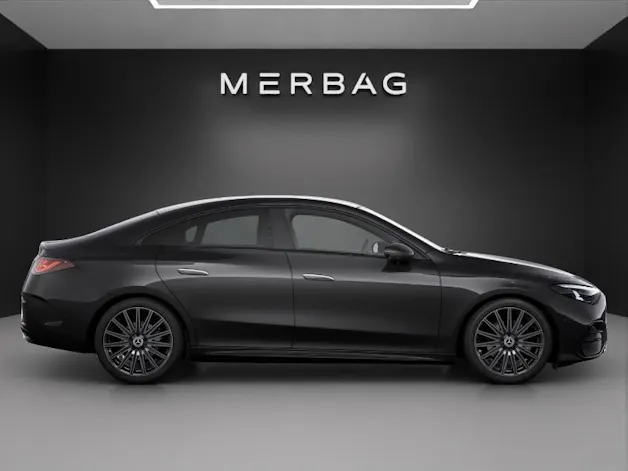 Mercedes-Benz CLA 220 4Matic 8G-DCT