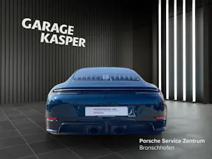 Porsche 911 Carrera 4 GTS