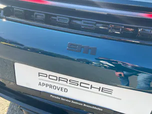 Porsche 911 Carrera 4 GTS