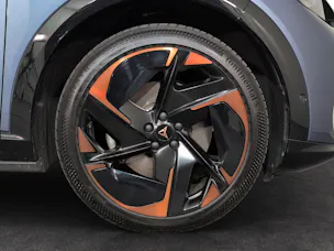 Cupra Tavascan Type 9 77 kWh VZ Adrenaline