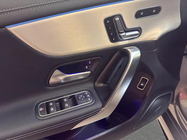 Mercedes-Benz CLA 45 S 4M+ AMG / 360 Grad Kamera / AMG Ride Control / Multibeam LED