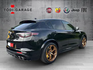 Alfa Romeo Stelvio 2.9 V6 Biturbo Q4 Quadrifoglio SKY AKRAPOVIC