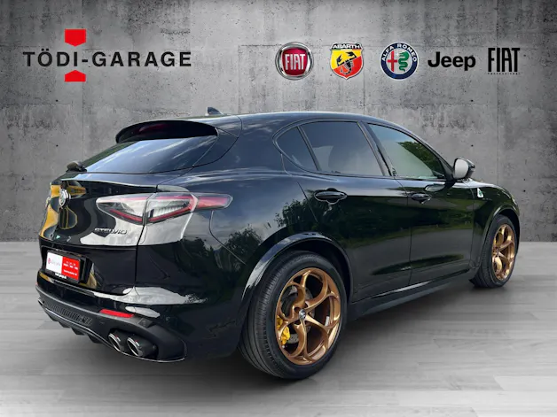 Alfa Romeo Stelvio 2.9 V6 Biturbo Q4 Quadrifoglio SKY AKRAPOVIC