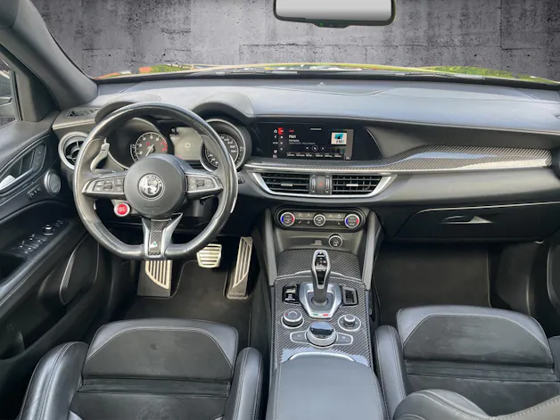 Alfa Romeo Stelvio 2.9 V6 Biturbo Q4 Quadrifoglio SKY AKRAPOVIC