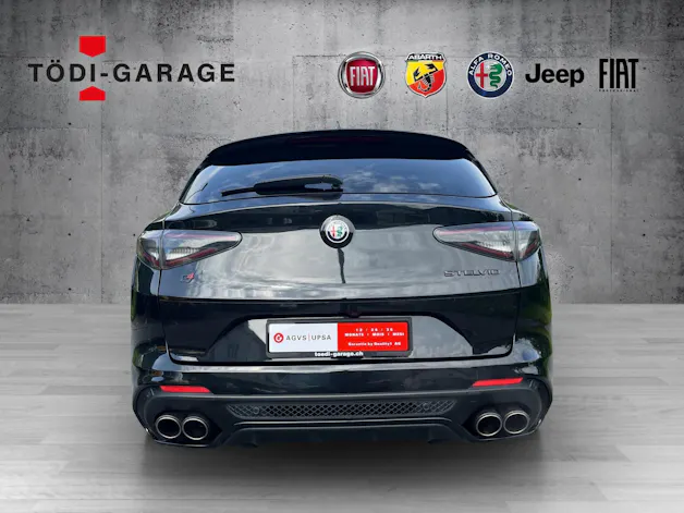 Alfa Romeo Stelvio 2.9 V6 Biturbo Q4 Quadrifoglio SKY AKRAPOVIC