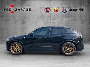 Alfa Romeo Stelvio 2.9 V6 Biturbo Q4 Quadrifoglio SKY AKRAPOVIC