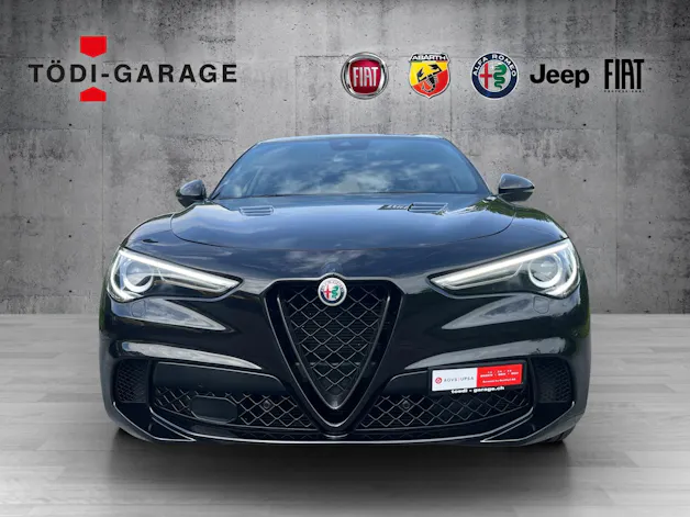 Alfa Romeo Stelvio 2.9 V6 Biturbo Q4 Quadrifoglio SKY AKRAPOVIC