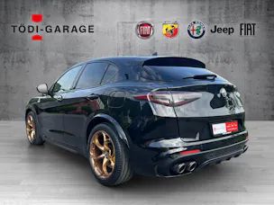 Alfa Romeo Stelvio 2.9 V6 Biturbo Q4 Quadrifoglio SKY AKRAPOVIC