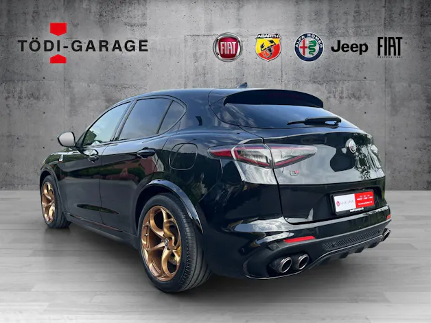 Alfa Romeo Stelvio 2.9 V6 Biturbo Q4 Quadrifoglio SKY AKRAPOVIC
