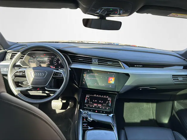 Audi e-tron Sportback 55 S Line quattro