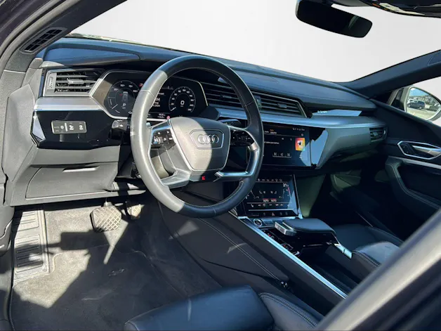 Audi e-tron Sportback 55 S Line quattro