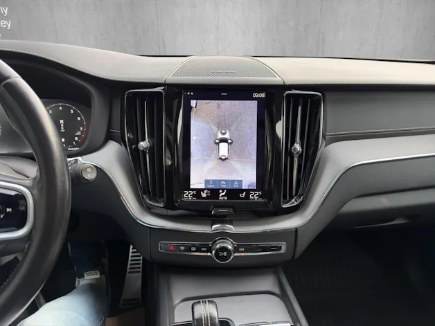 Volvo XC60 B6 Benzin Mild Hybrid AWD R-Design Geartronic