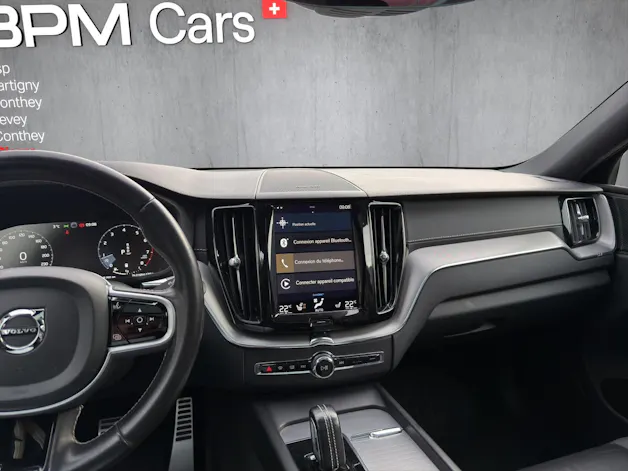 Volvo XC60 B6 Benzin Mild Hybrid AWD R-Design Geartronic