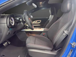 Mercedes-Benz CLA 220 4Matic 8G-DCT