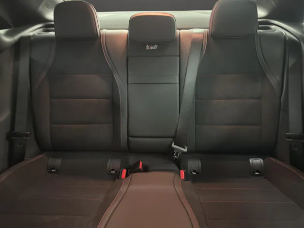 Mercedes-Benz CLA 220 4Matic 8G-DCT