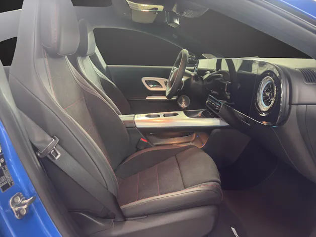 Mercedes-Benz CLA 220 4Matic 8G-DCT