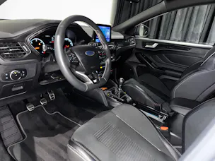Ford Focus ST 2.0 ST Performance | 1.Hand | CH |