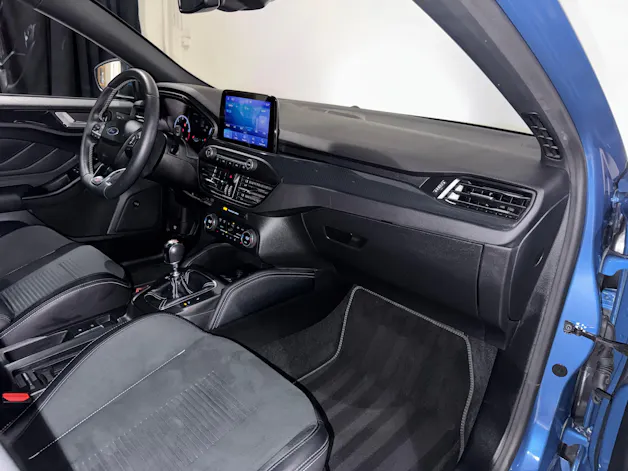 Ford Focus ST 2.0 ST Performance | 1.Hand | CH |