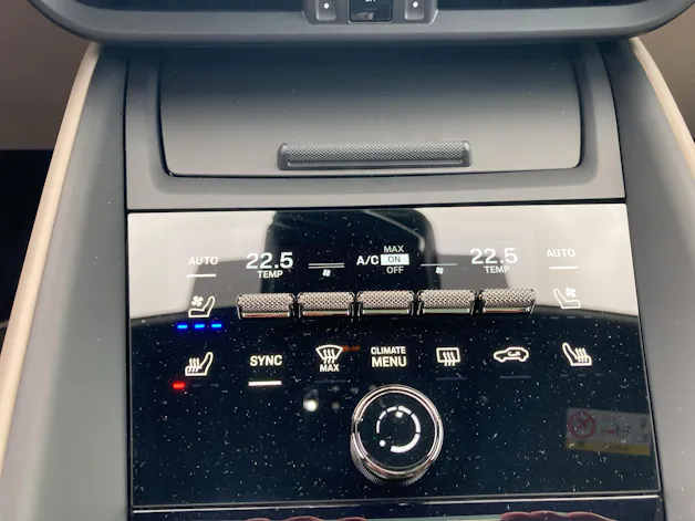 PORSCHE Macan Turbo