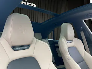 PORSCHE Macan Turbo