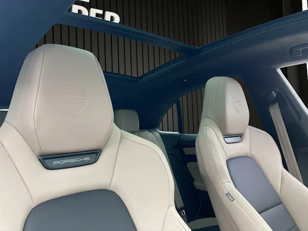 PORSCHE Macan Turbo