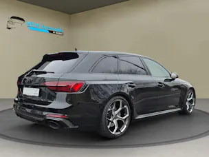 Audi RS4 Avant 25 year edition quattro tiptronic