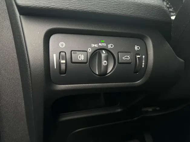 Volvo V40 D2 Momentum Powershift