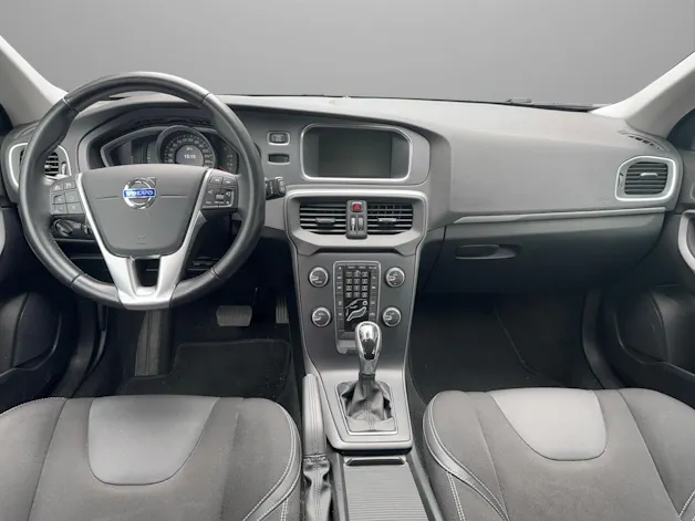 Volvo V40 D2 Momentum Powershift