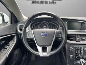 Volvo V40 D2 Momentum Powershift
