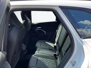 Audi SQ5 SUV TFSI quat. 270 kW S t. 3000ccm 367PS/270kW 6 Zylinder V6 TFSI Benzin / mHEV
