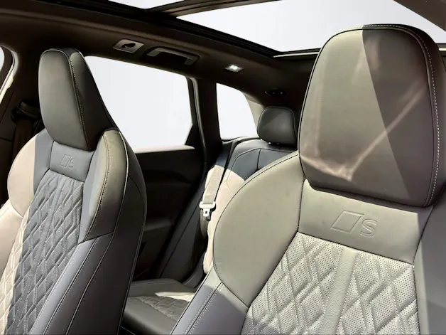 Audi SQ5 SUV TFSI quat. 270 kW S t. 3000ccm 367PS/270kW 6 Zylinder V6 TFSI Benzin / mHEV
