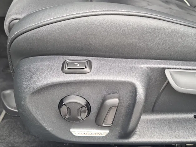 VW Passat Variant 2.0 TDI evo Business 4 Motion DSG