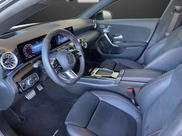 Mercedes-Benz CLA 180 7G-DCT