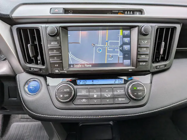 Toyota RAV-4 2.5 HSD Sol Premium e-CVT