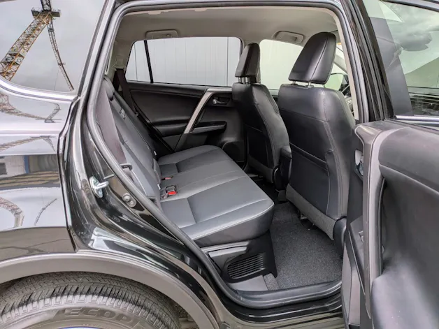 Toyota RAV-4 2.5 HSD Sol Premium e-CVT